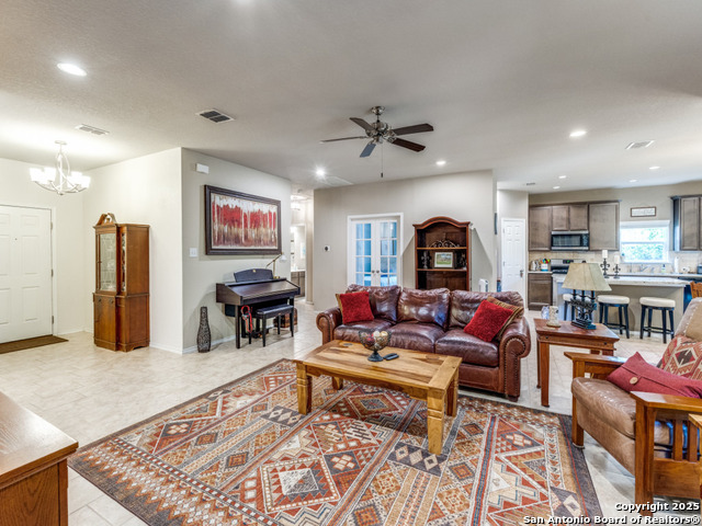 131 Ruger Path, New Braunfels, Texas image 7
