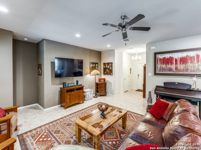 131 Ruger Path, New Braunfels, Texas image 8