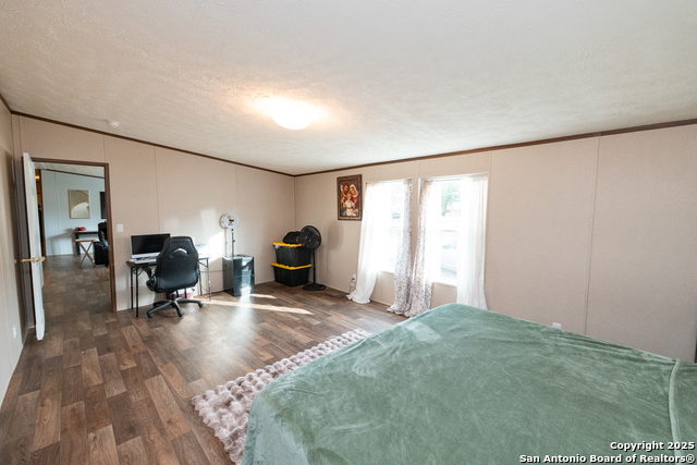 934 7th, Floresville, Texas image 10
