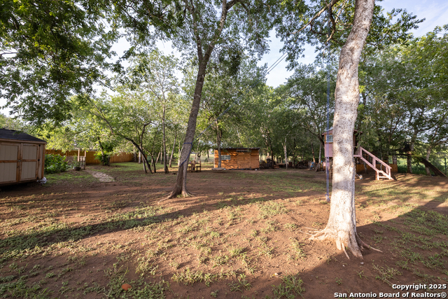 934 7th, Floresville, Texas image 26