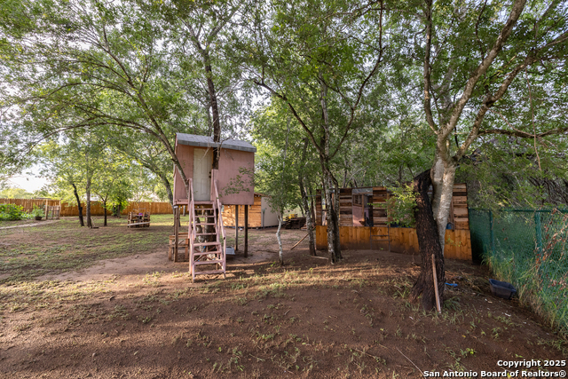 934 7th, Floresville, Texas image 29