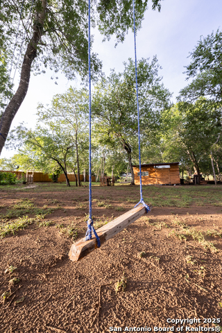 934 7th, Floresville, Texas image 32