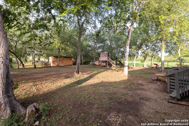 934 7th, Floresville, Texas image 34