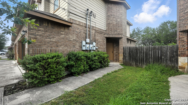 957/959 Floating Star, New Braunfels, Texas image 3
