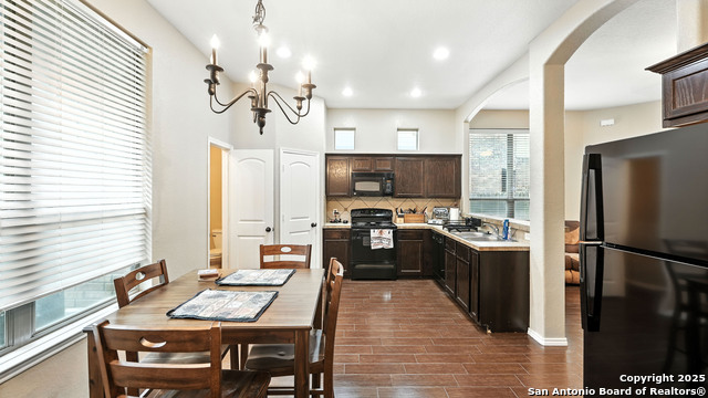 957/959 Floating Star, New Braunfels, Texas image 9