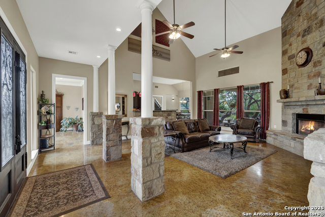 3032 Rolling Oaks, New Braunfels, Texas image 4
