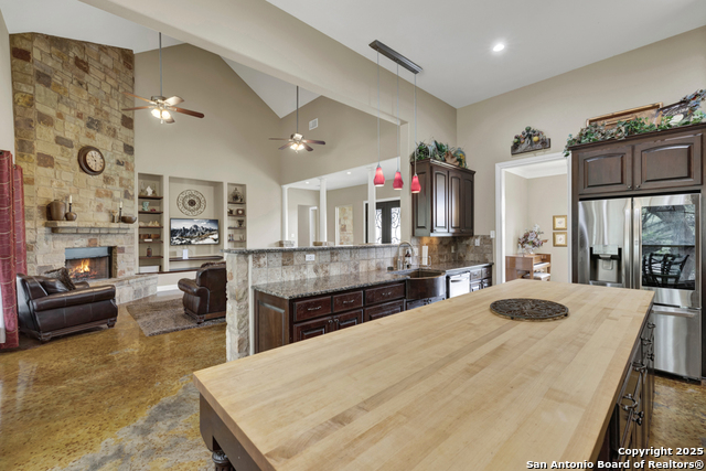 3032 Rolling Oaks, New Braunfels, Texas image 9
