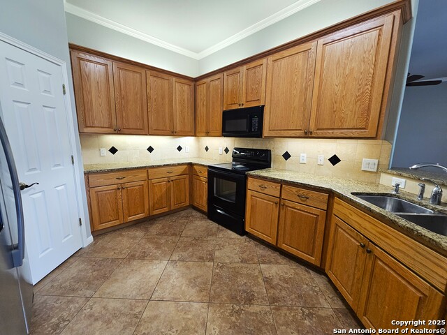 632 Garnet, Seguin, Texas image 13