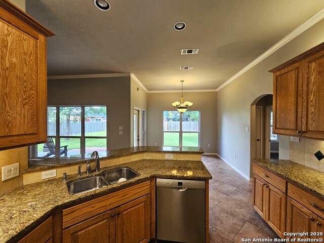 632 Garnet, Seguin, Texas image 15