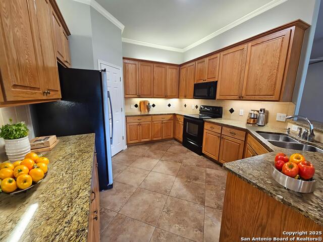 632 Garnet, Seguin, Texas image 6