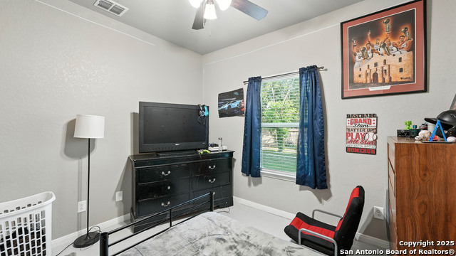 911-913 E Seideman, Seguin, Texas image 35