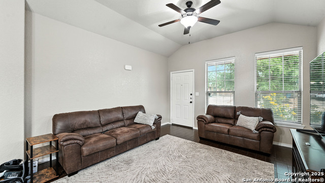 557 Creekside, New Braunfels, Texas image 18