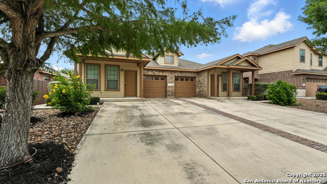 557 Creekside, New Braunfels, Texas image 2