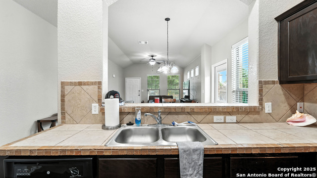 557 Creekside, New Braunfels, Texas image 21