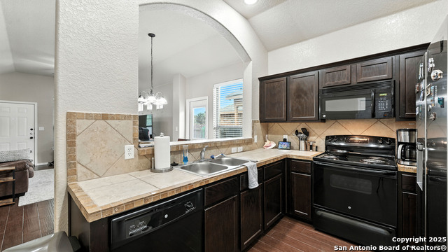 557 Creekside, New Braunfels, Texas image 25