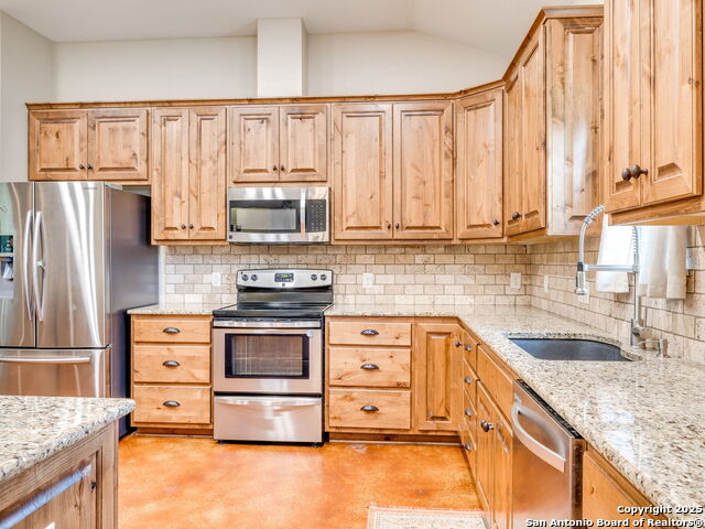 1011 Timbercrest, Pleasanton, Texas image 13