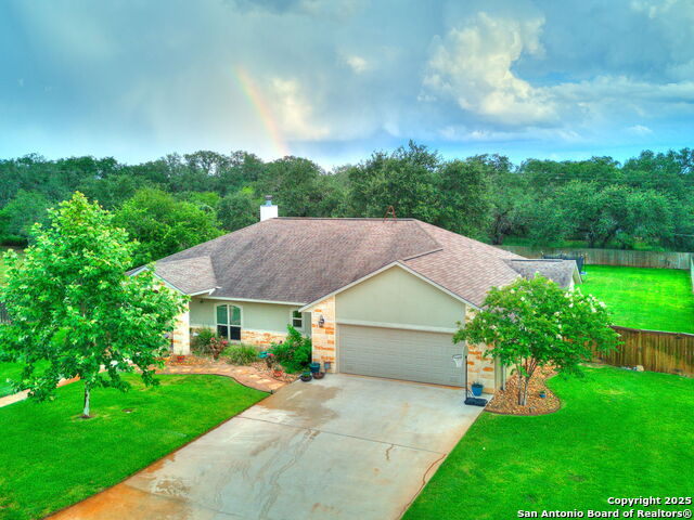 1011 Timbercrest, Pleasanton, Texas image 3