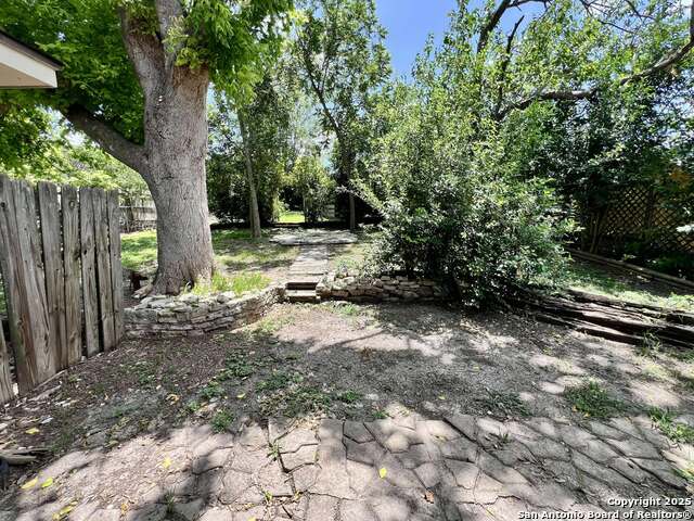 409 Peterson, Kerrville, Texas image 13