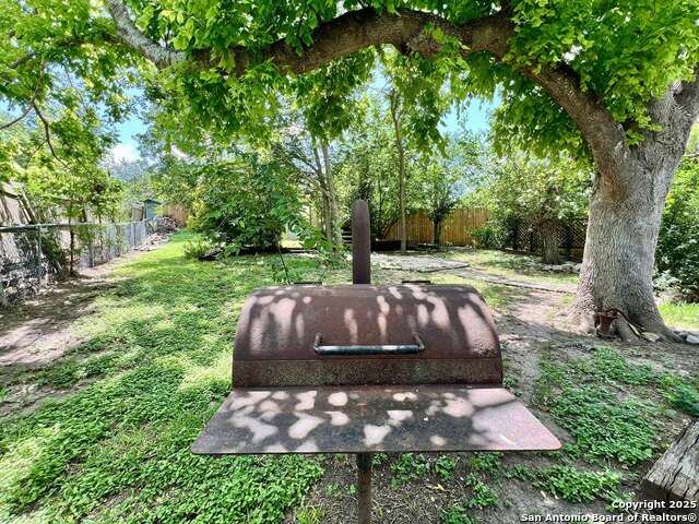 409 Peterson, Kerrville, Texas image 17