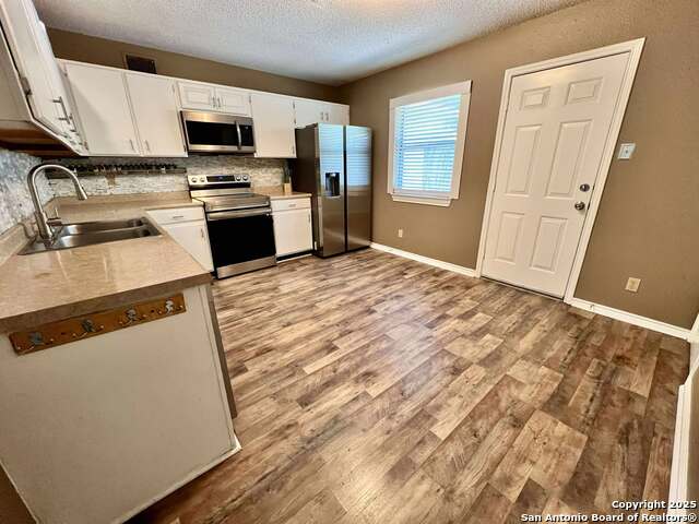 409 Peterson, Kerrville, Texas image 4