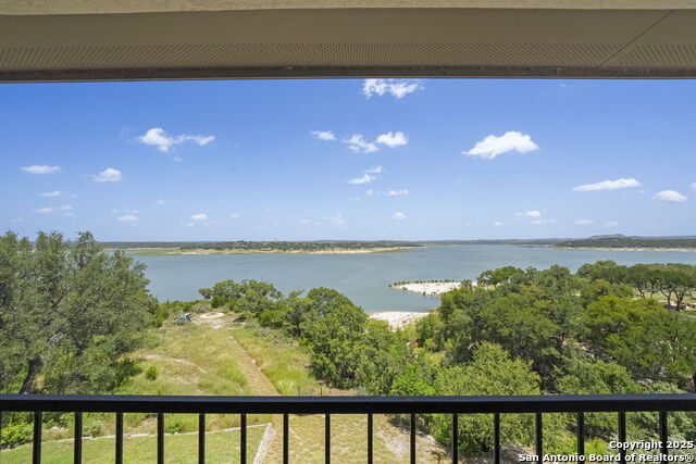 1736 Stagecoach, Canyon Lake, Texas image 1