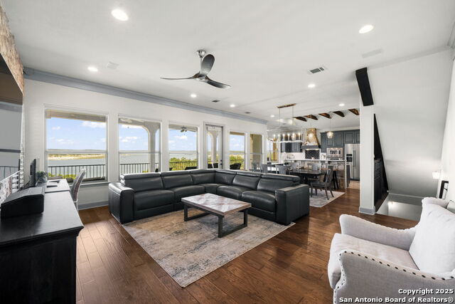 1736 Stagecoach, Canyon Lake, Texas image 10