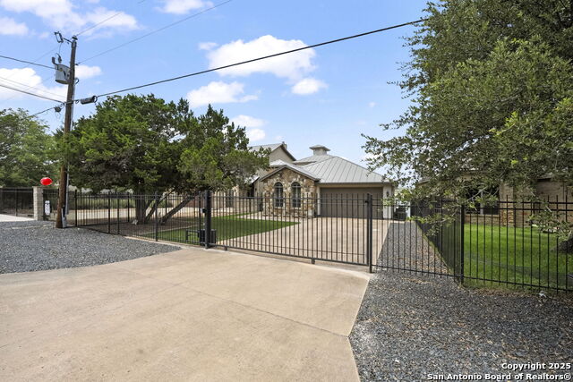 1736 Stagecoach, Canyon Lake, Texas image 2
