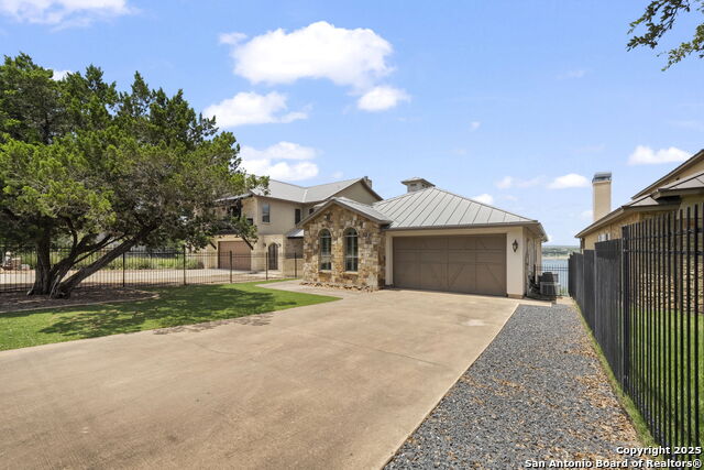 1736 Stagecoach, Canyon Lake, Texas image 3