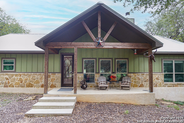 719 Falling Leaves, Adkins, Texas image 1