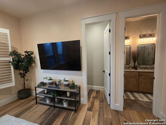 656 River Way, Spring Branch, Texas image 33