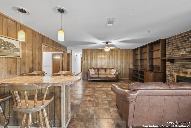 311 Indian Pink, Floresville, Texas image 13