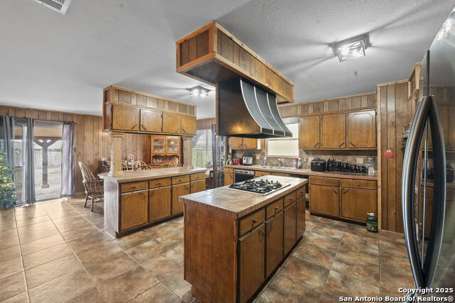311 Indian Pink, Floresville, Texas image 16