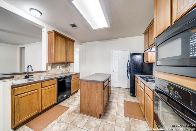 108 Ling Ln, Cibolo, Texas image 10