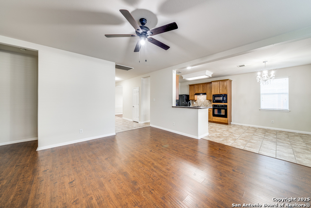 108 Ling Ln, Cibolo, Texas image 9