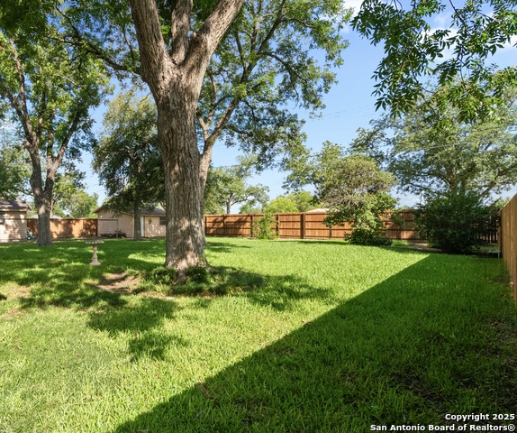 818 Cherry, Uvalde, Texas image 27