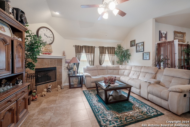 3157 Birch Bend, New Braunfels, Texas image 4