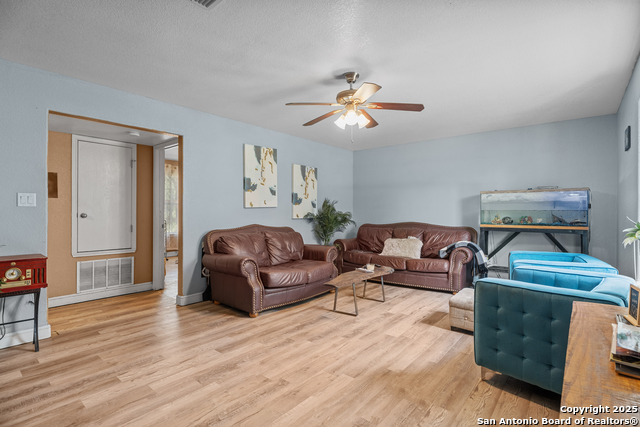 1655 Eichman Rd, Poteet, Texas image 20