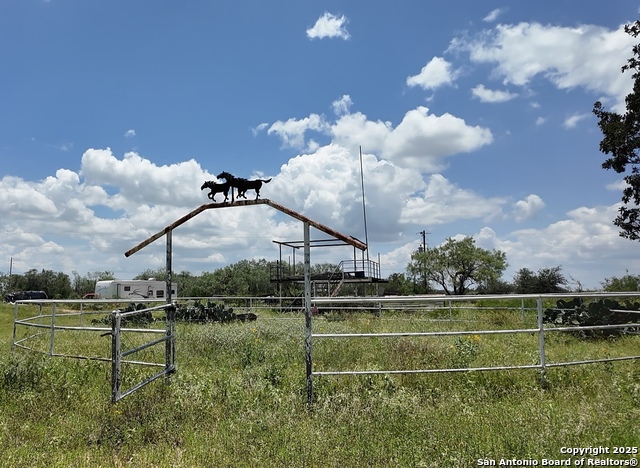 1655 Eichman Rd, Poteet, Texas image 36