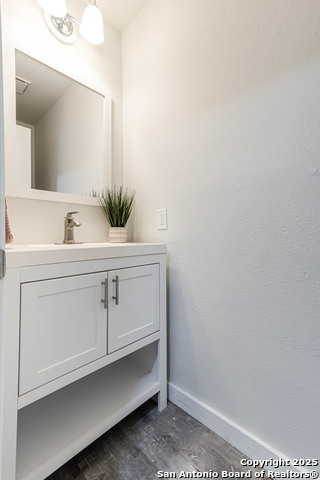 627 Mauze, San Antonio, Texas image 2