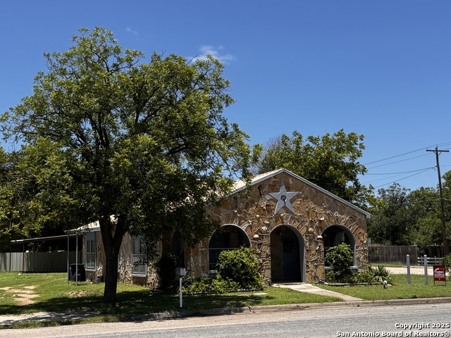 102 11th, Junction, Texas image 1