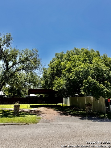 102 11th, Junction, Texas image 3