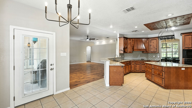 1435 Meadow Glen, Adkins, Texas image 32