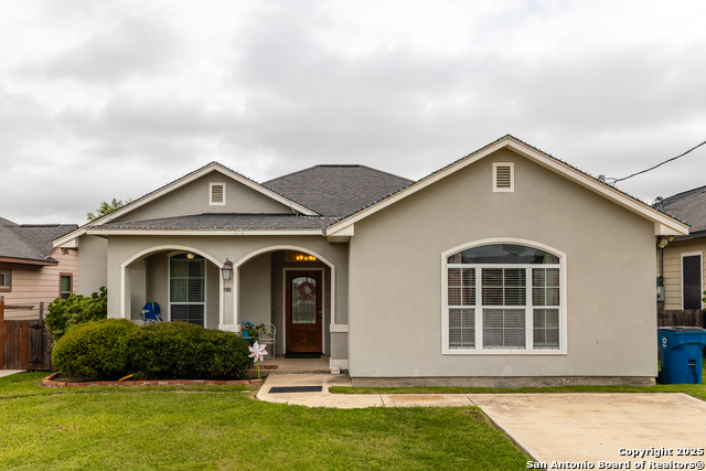 1026 Ave H, Poteet, Texas image 1
