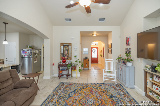 1026 Ave H, Poteet, Texas image 5