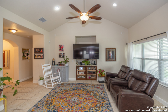 1026 Ave H, Poteet, Texas image 6