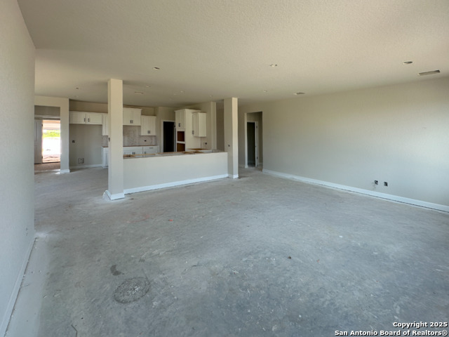 155 Mallorys Way, Castroville, Texas image 6