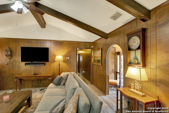 105 Wollschlaeger, Boerne, Texas image 14