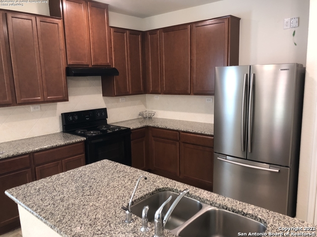 11225 Hill Top Bend, Helotes, Texas image 5