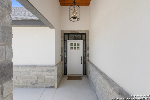 808 Heinen Road, Bandera, Texas image 3