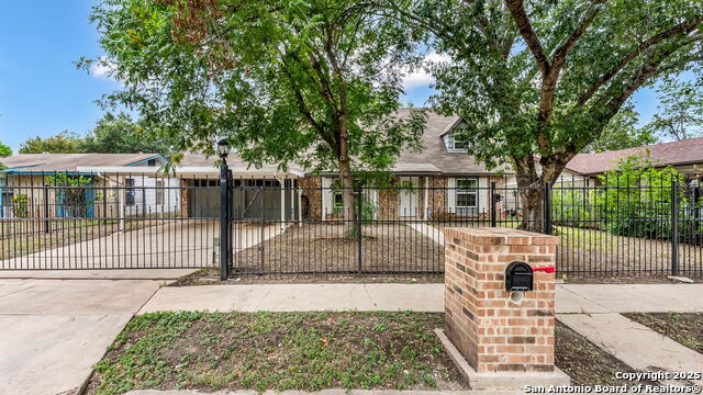 8019 Riata Ave, San Antonio, Texas image 1